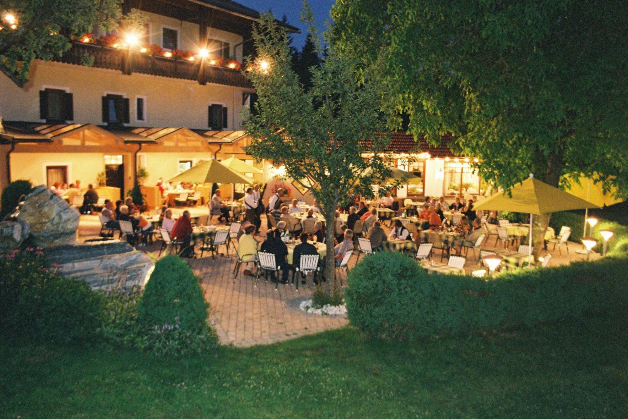 Hotel Landhof Simeter Gmbh Spittal an der Drau Luaran gambar