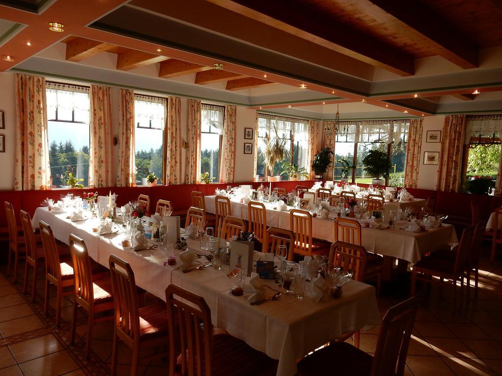 Hotel Landhof Simeter Gmbh Spittal an der Drau Luaran gambar
