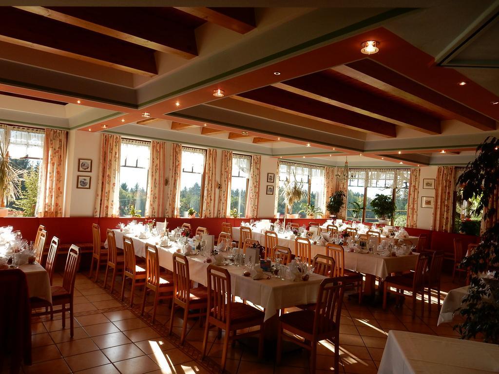 Hotel Landhof Simeter Gmbh Spittal an der Drau Luaran gambar