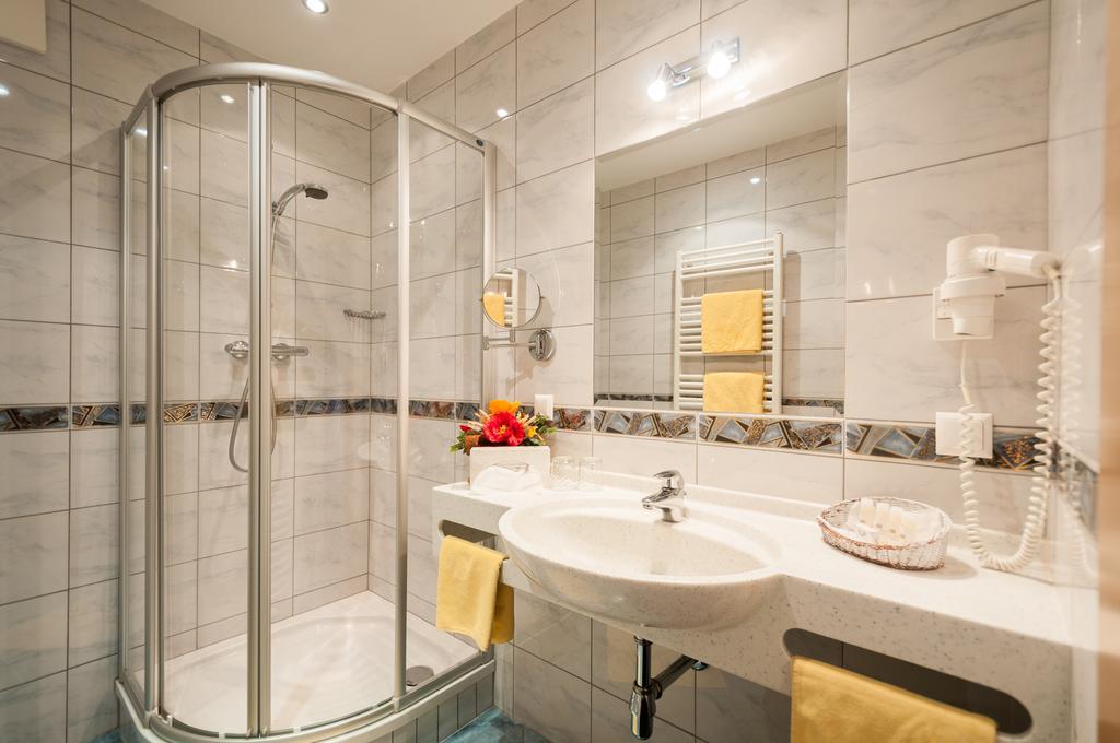 Hotel Landhof Simeter Gmbh Spittal an der Drau Bilik gambar